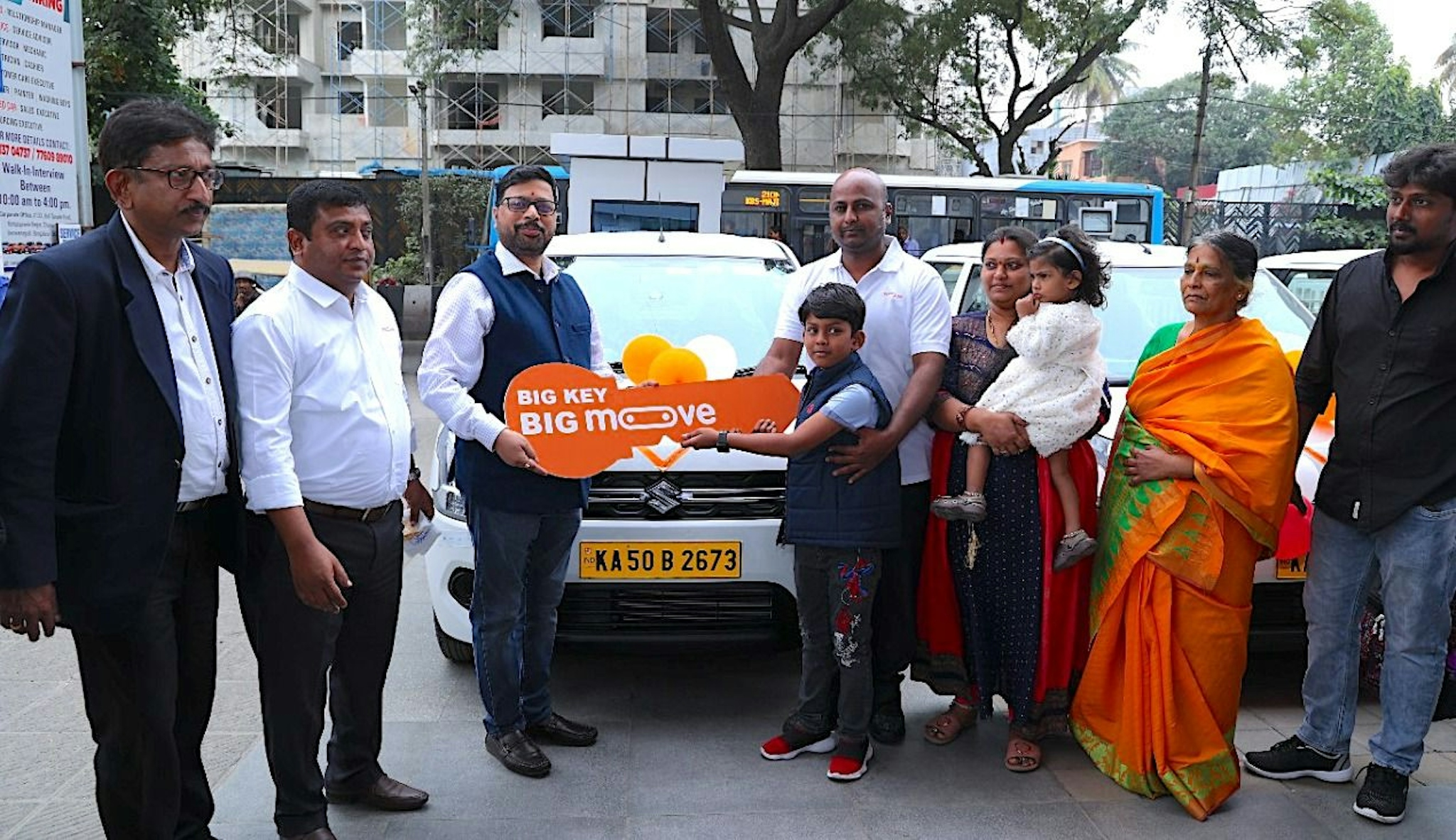 Moove India offers industry-first Insurance plan to its customers.